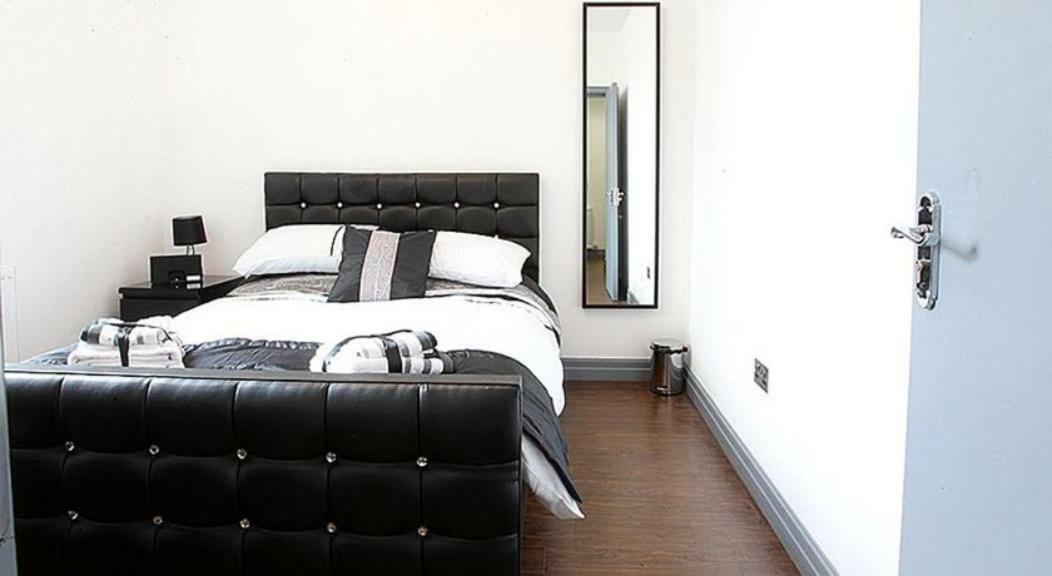 Lewis Apartment In The Heart Of The Northern Quarter Sleeps Up To 12 مانشستر المظهر الخارجي الصورة
